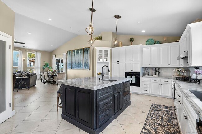 Photo - 580 Sky Mesa Rd