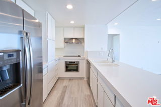 Photo - 2170 Century Pk E