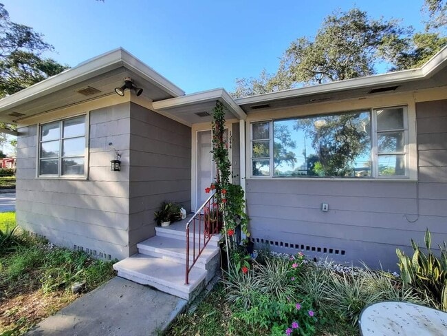 Photo - 1244 Grove St