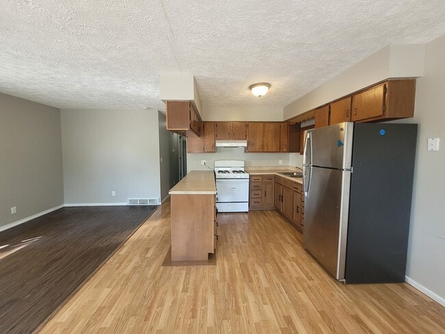 Photo - 612 N Washington St