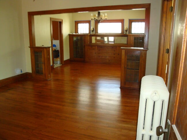 Building Photo - 3823 Blaisdell Ave Unit 2