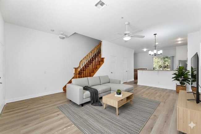 Photo - 2469 NE 14th St