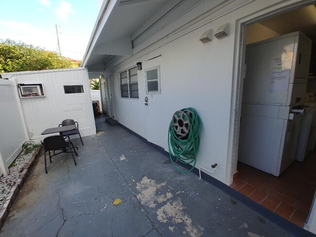 Photo - 120 NE 20th Ave Unit Studio