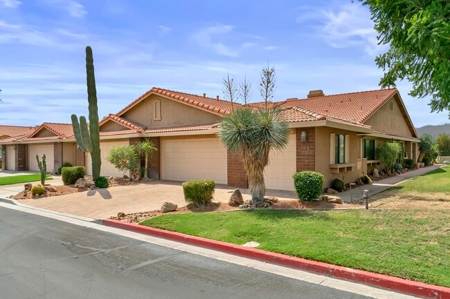 Building Photo - 99 Conejo Cir