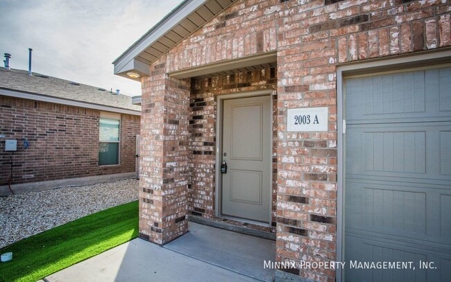 Photo - 2003 Bryan Ave