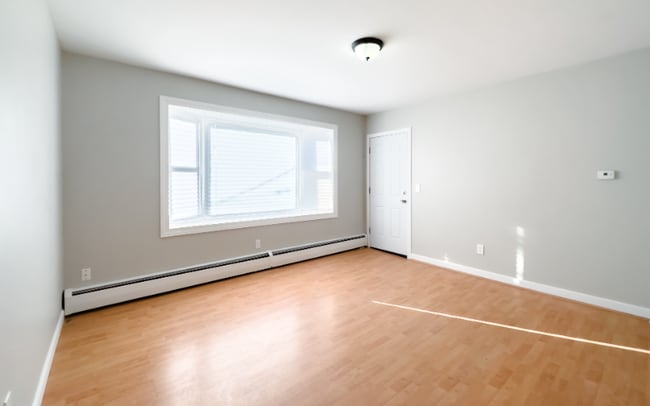 Building Photo - 3 Weymouth St Rental