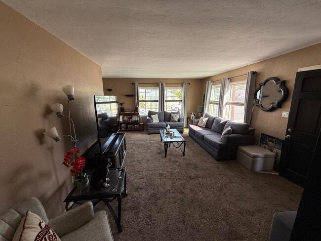 Photo - 504 S 46th St