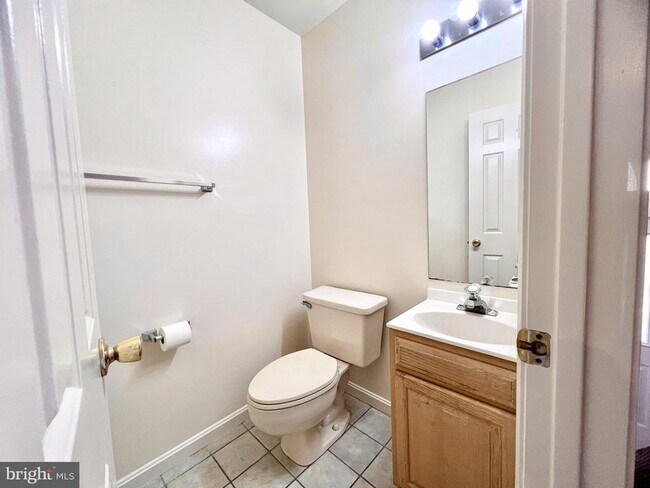 Photo - 1525 Templeton Pl