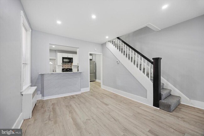 Photo - 23 Woodbine St