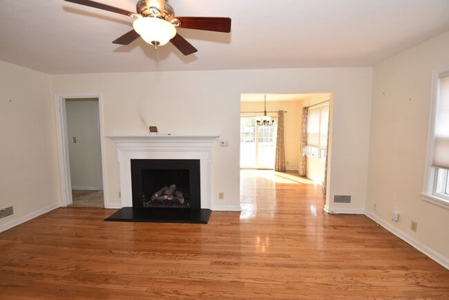 Photo - Adorable 3 Bedroom on McKinley Ave. South ...