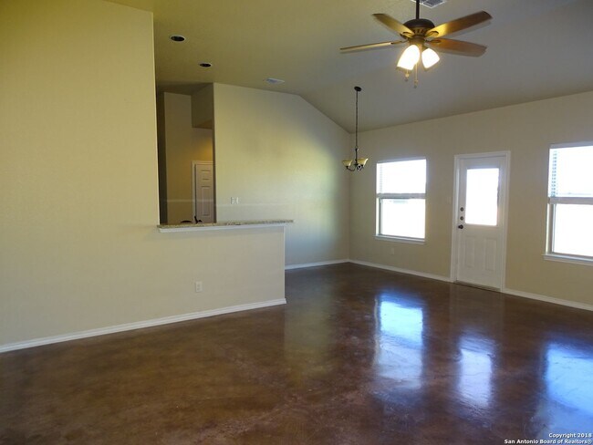 Photo - Spacious & Stylish Duplex in New Braunfels!
