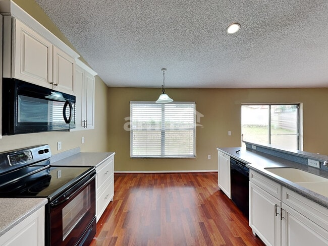 Photo - 15628 Greater Groves Blvd