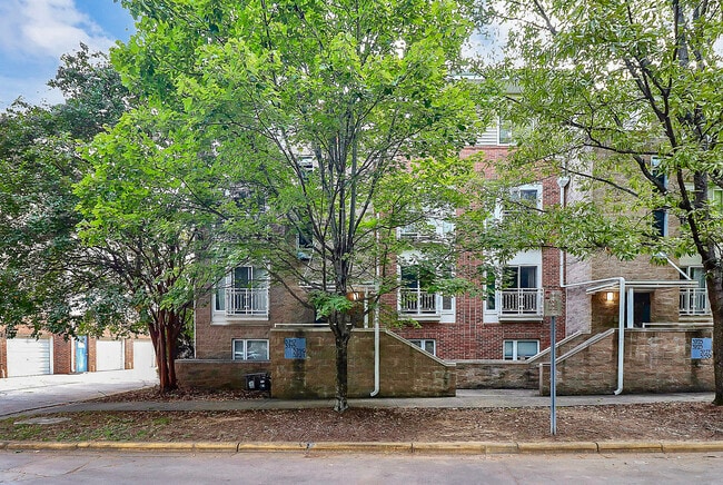 Building Photo - 3721 Picasso Court Unit 3721