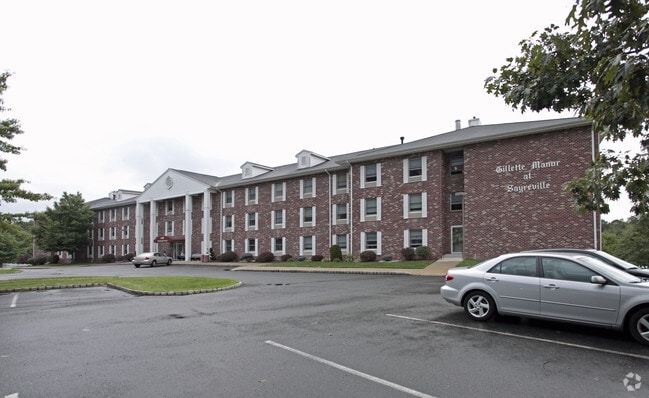 Photo - Gillette Manor