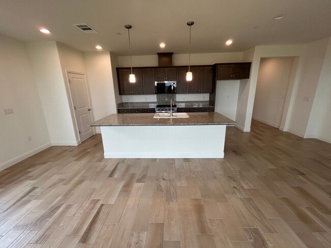 Photo - New, New New in Northwest Visalia!