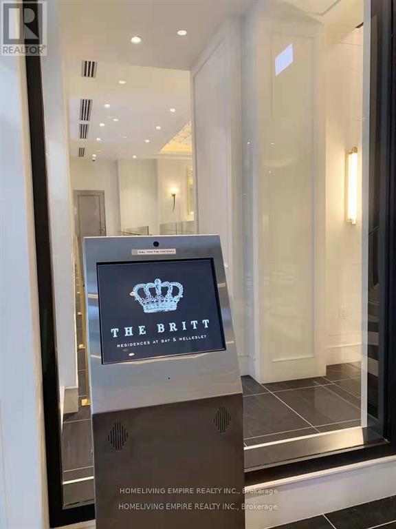 Photo - 955 Bay St. Unité 1720