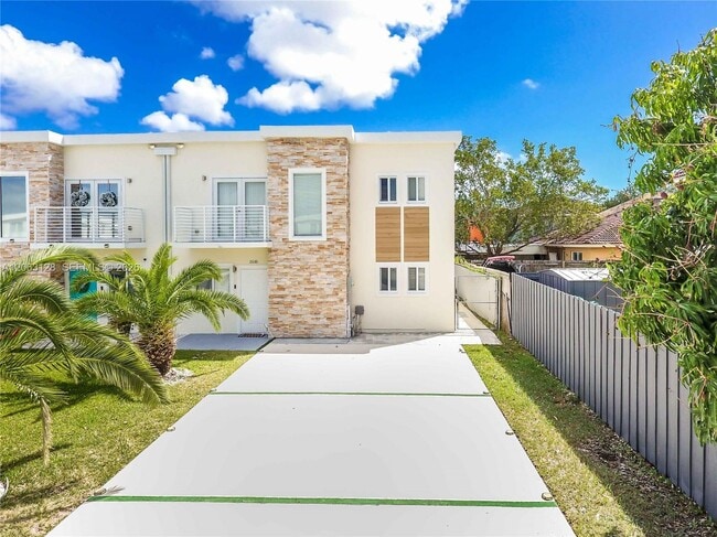 Building Photo - 26181 SW 135th Ct