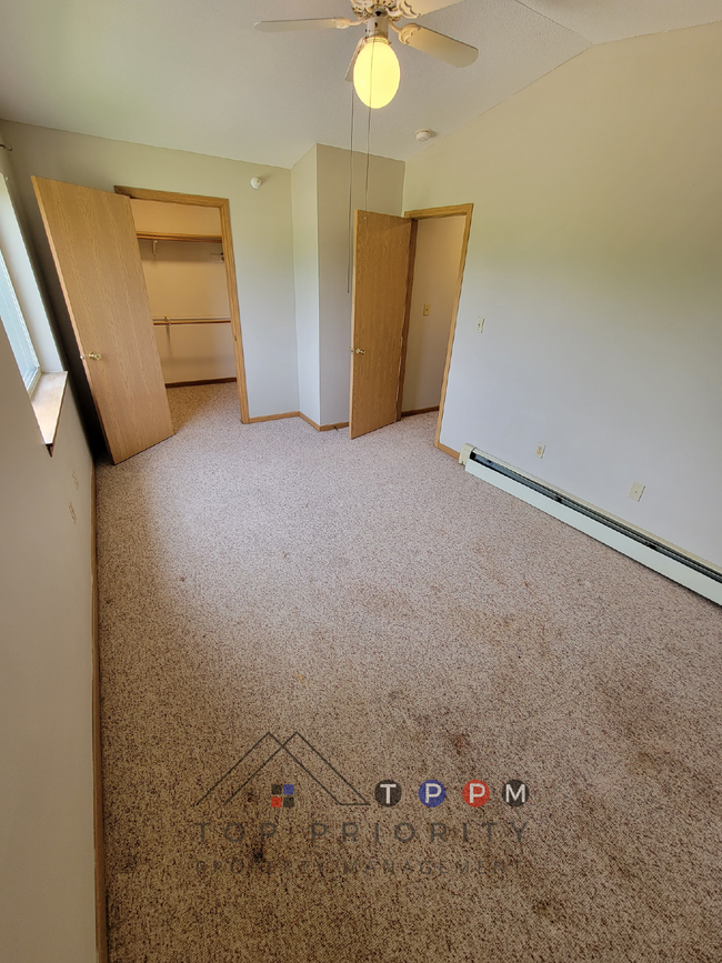 Photo - ** SPRING MOVE-IN SPECIAL **
2 Bedroom | 1... Apartment Unit 34