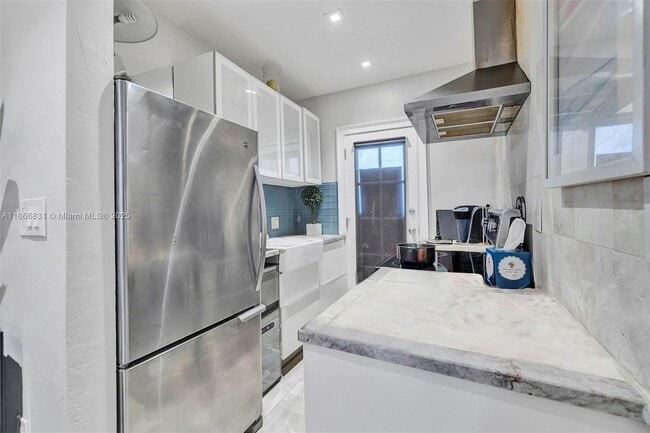 Photo - 1551 Michigan Ave Unidad 6 Rental