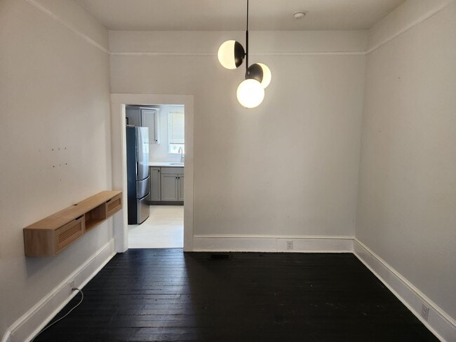 Photo - Charming Railroad-Style Townhouse Near Forsyth Park & Starland