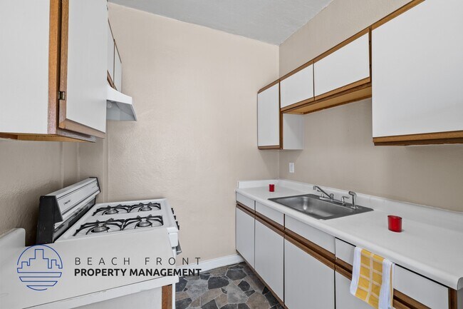 418 S. Normandie Ave