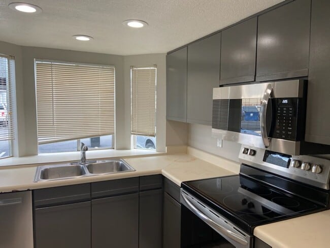 Photo - 3 BED MESA CONDO NEAR GILBERT RD & UNIVERSITY AREA