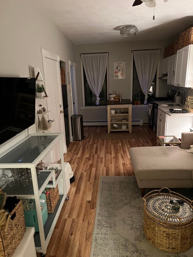 Photo - 196 Bay State Rd Unit 2