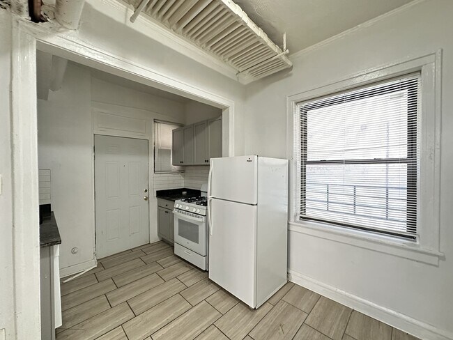 1321.5 W Estes Ave Unit 94