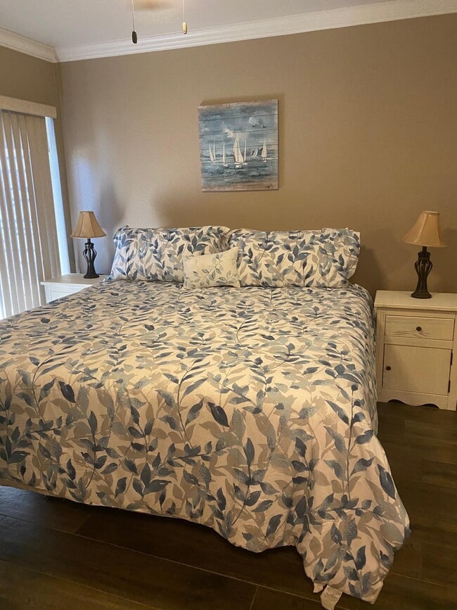 Photo - 509 Short Circuit