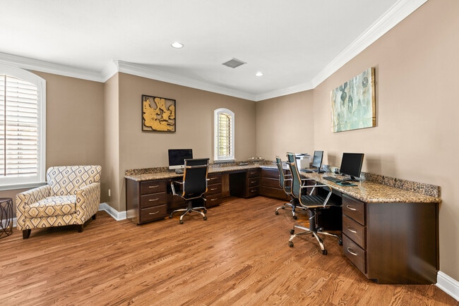 Villas At Parkside