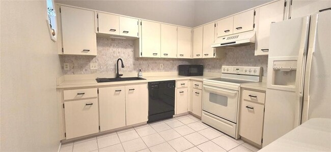 Photo - 2101 Fox Chase Blvd Unidad 203