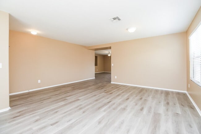 Photo - 2601 W Spencer Run