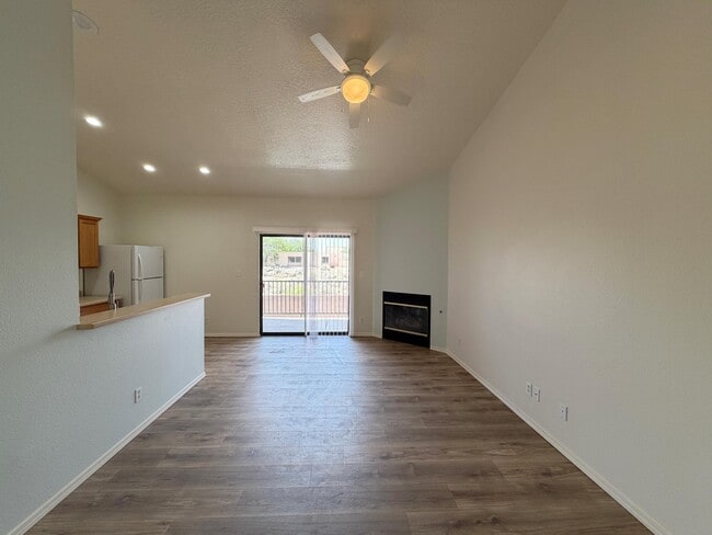Photo - 1105 Meadowlark Way SE Unit C
