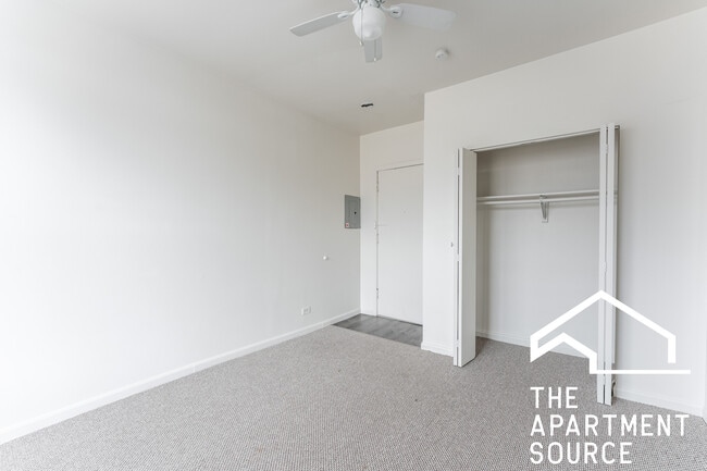 Photo - 3957 W Irving Park Rd Unit 206