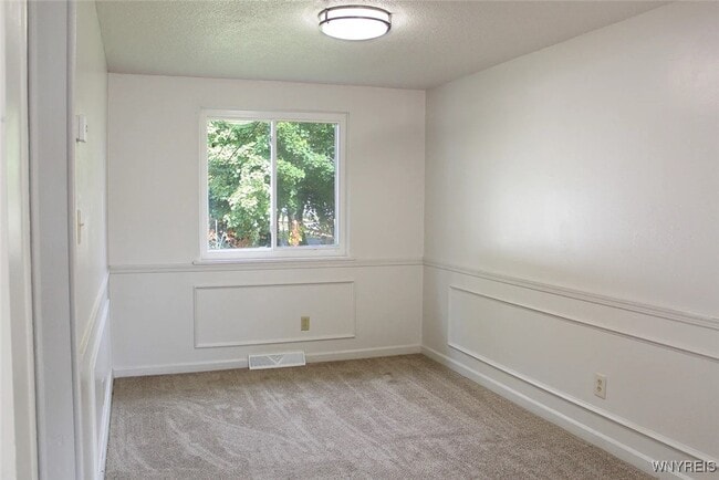 Photo - 116 Berehaven Dr
