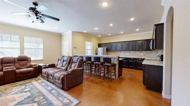 Photo - 3009 Towers Pkwy