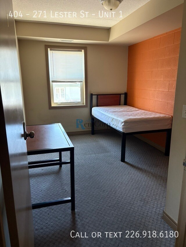 Photo - 271-271 Lester St Unit 1