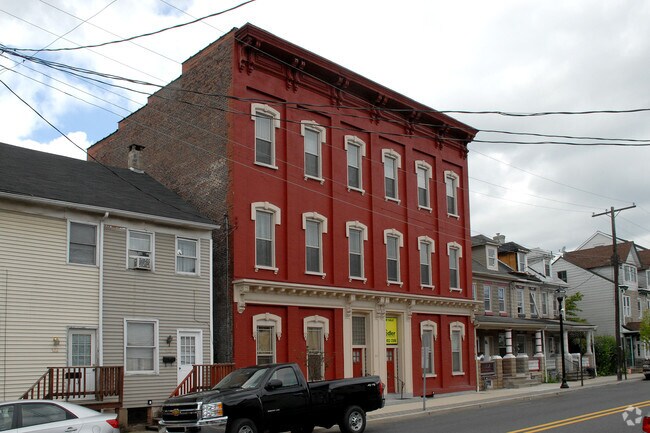 Photo - 518 S Main St