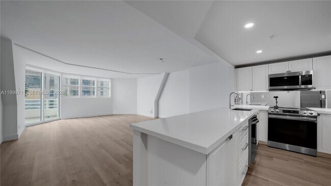 Photo - 555 NE 34th St Unit 603