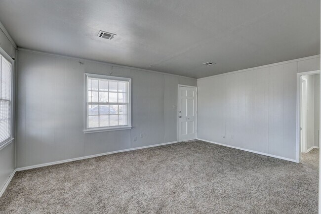 Photo - 3 bed 1 bath home in MidWest City,OK