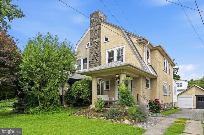 Building Photo - 610 Woodcrest Ave