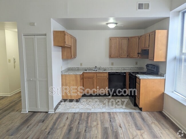 Building Photo - 2707 Russell Blvd Unit B Rental