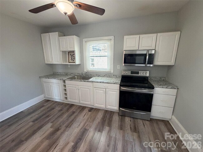 Photo - 1500 Allen St