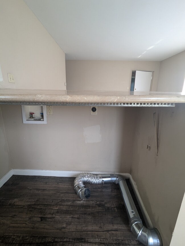 Photo - 407 Sycamore Rd