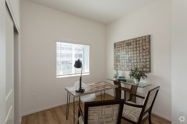 3 BR, 2 BA - 1063 SF