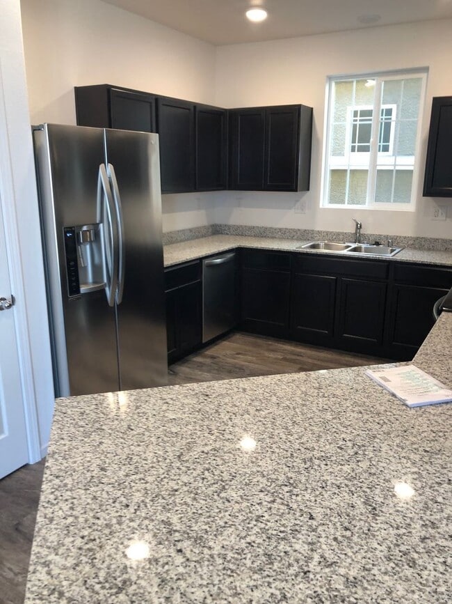 Photo - Spacious 4 Bed, 3 Bath home in Reno!
