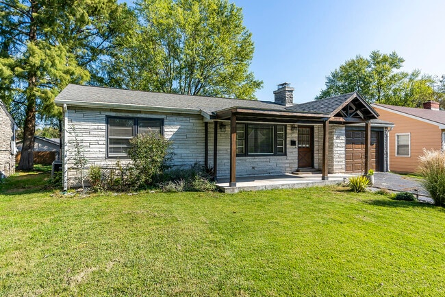 Photo - 491 Stratford Dr