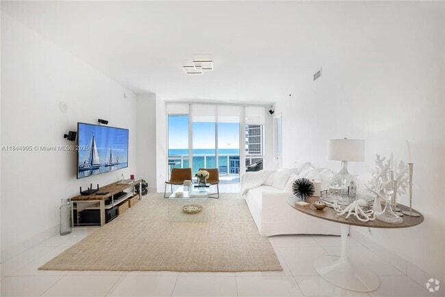 Building Photo - 15901 Collins Ave Rental