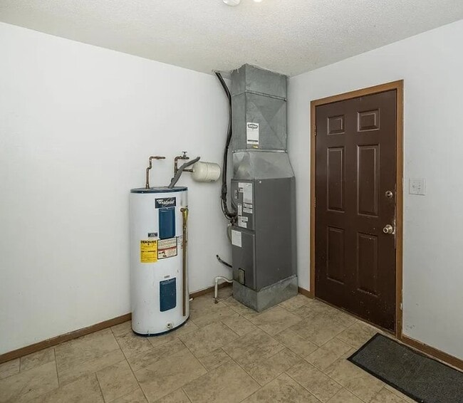 Photo - 303 Campus Dr Unit 301