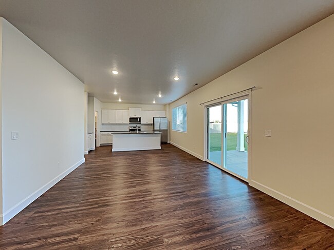 Photo - 954 N Barkvine Ave